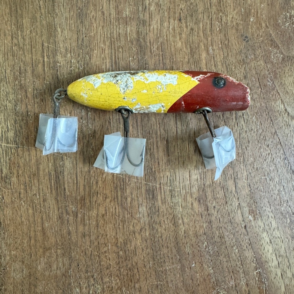 Vintage Heddon Wood Triple Treble Hook Hand painted WELL LOVED fishing lure‎